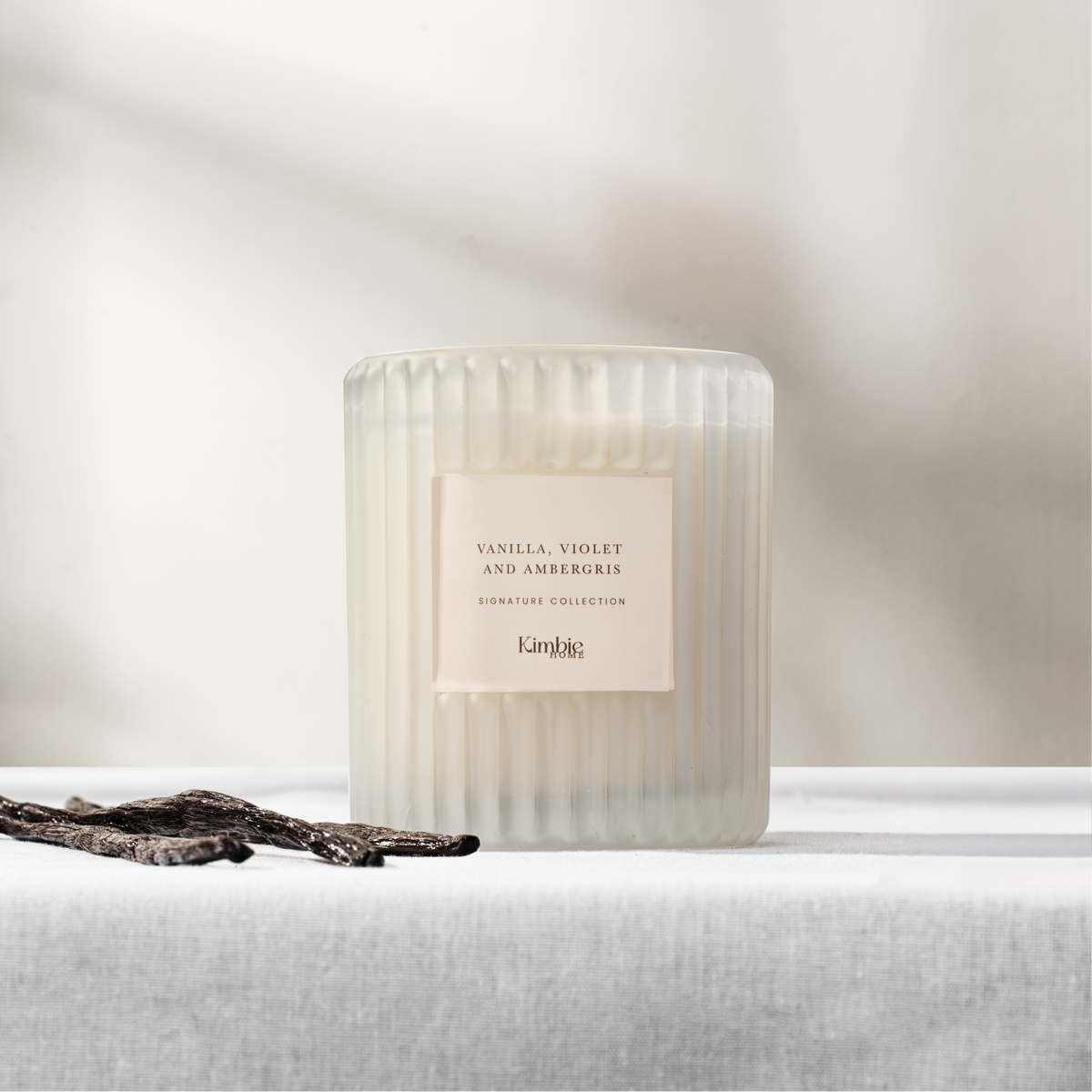White Signature Vanilla & Violet Scented Candle | 180g – Kimbie Home
